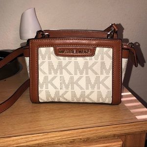 MK mini Selma crossbody